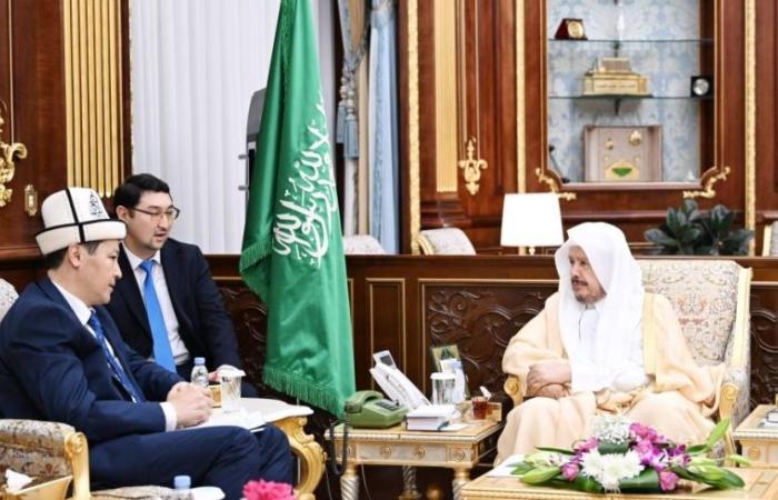 رئيس مجلس الشورى يستقبل سفير قرغيزستان لدى المملكة