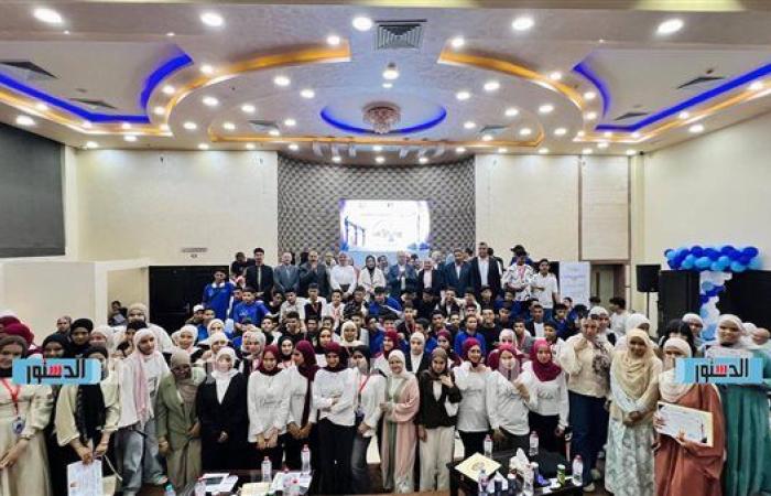 مدير تعليم مطروح تشهد احتفالية مدرسة وي للتكتولوجيا التطبيقية وتشيد بإبداعات الطلاب