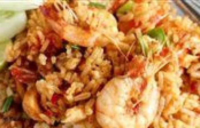 أشهى من المطاعم.. جمبري الفاهيتا مع أرز الصيادية بطعم لا يقاوم