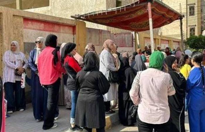 الثانوية العامة 2026.. الطلاب والمراقبون يتوافدون على اللجان لأداء امتحان اللغة الأجنبية الثانية