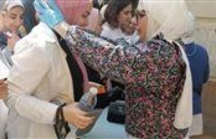 «بعد الجدل داخل اللجان»..ضوابط جديدة لاستخدام السماعات الطبية لطلاب الثانوية العامة